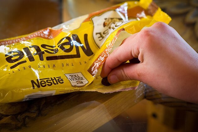 Nestle to eliminate artificial food colors globally