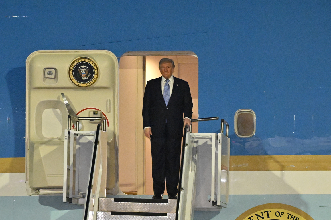 CHINA-BEIJING-U.S.-TRUMP-ARRIVAL (CN)