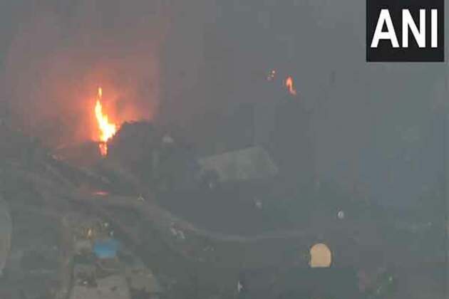 Delhi: Blaze breaks out at Dilli Haat, fire tenders at spot