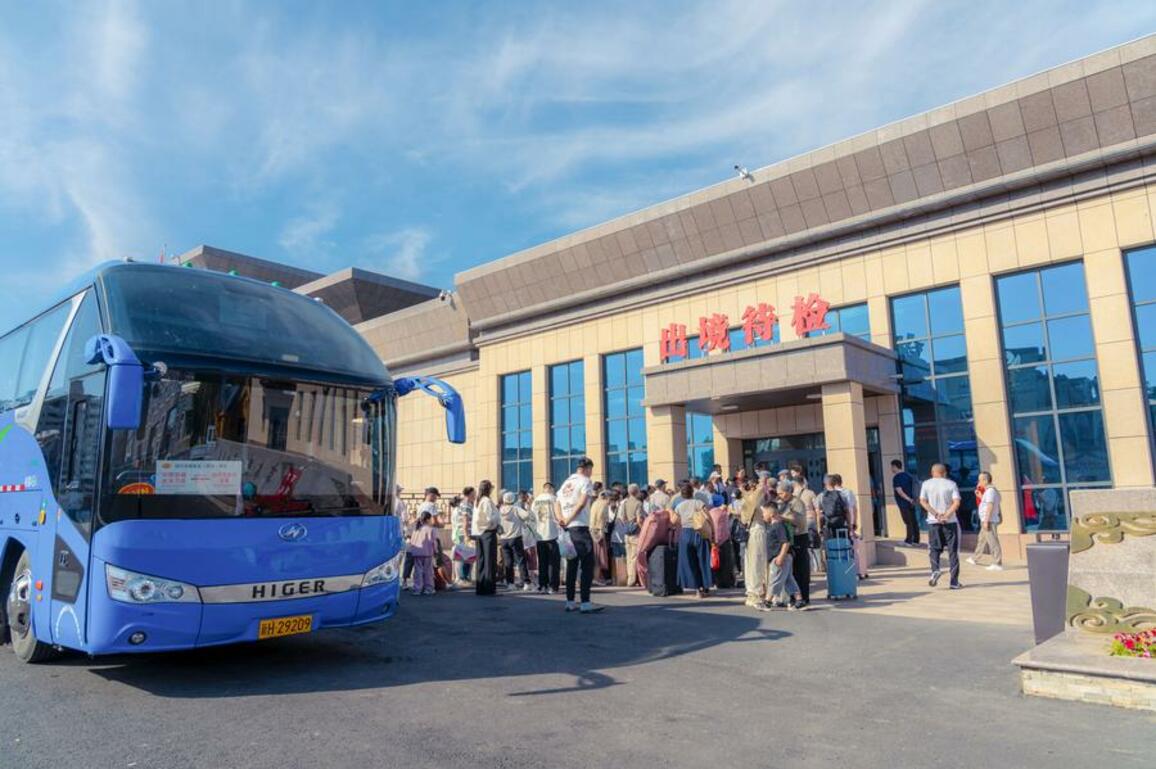 China-Kazakhstan port sees surging cross-border tourism