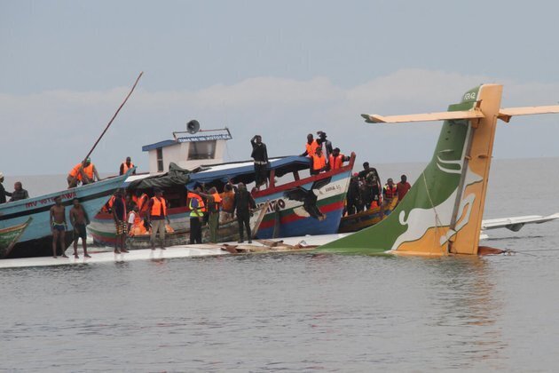 Death toll rises after plane crash in Lake Victoria in Tanzania