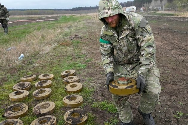 US Unveils $89 Million Package to Help Ukraine Clear Russian Mines