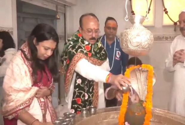 Delhi Minister Ashish Sood offers prayers at Jhandewalan Temple on Holi