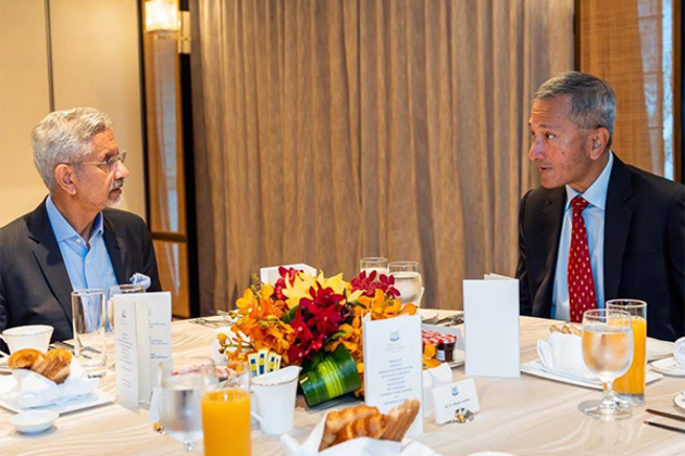 EAM Jaishankar meets Singapore top brass, reviews progress of PM Modi's earlier visit