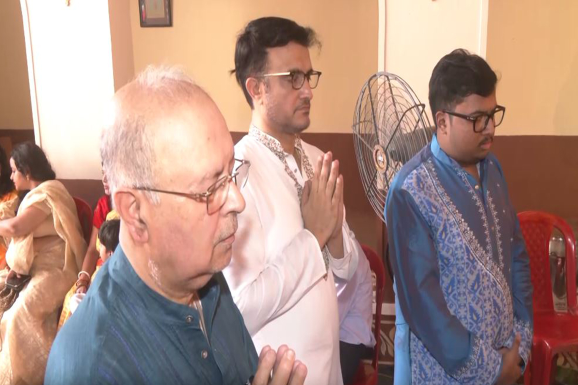 Durga Puja 2025: Former captain Sourav Ganguly offers prayer at Kolkata Pandal on Maha Ashtami