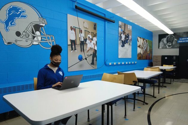 Lions help bridge the digital divide locally