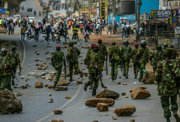 Clashes in Kenya over presidential donations 