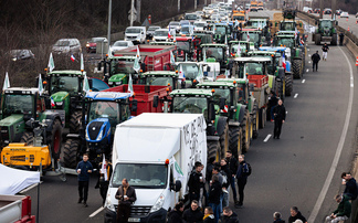 Jeremy Clarkson sends message of support to protesting French farmers