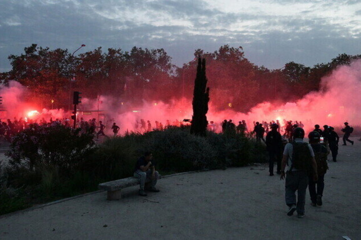 Chaos erupts in Paris after PSG wins Champions League 
