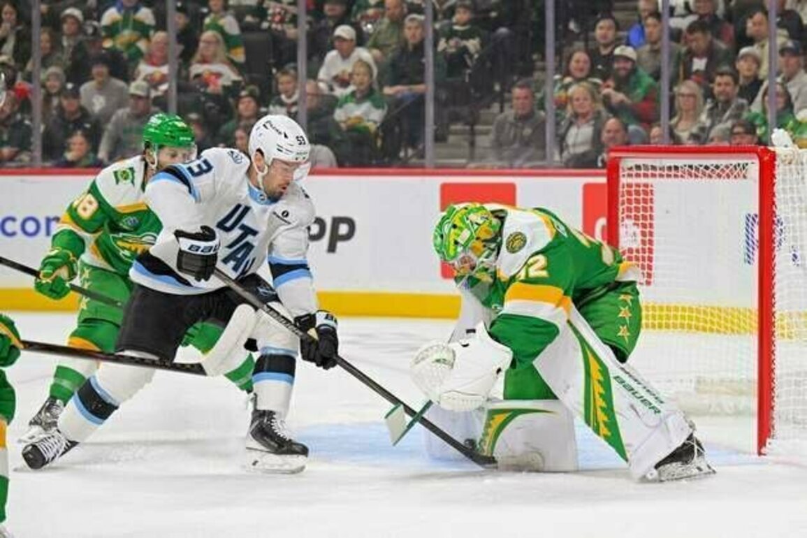 Mammoth score 3 early goals, top Wild to win 6th straight