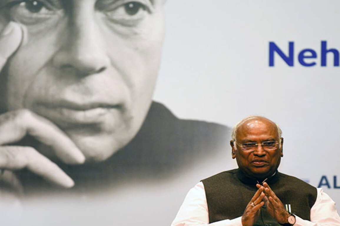 Congress to launch nationwide 'Save Constitution' campaign on April 25
