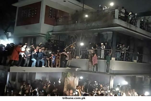 Dhaka protesters demolish Hasina's house as she delivers speech from India