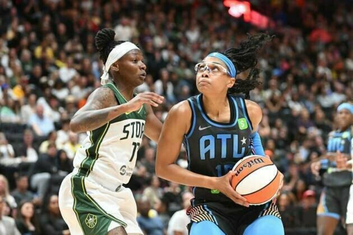 Storm hold off Dream in WNBA's first international game