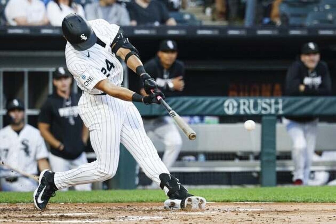 Davis Martin, White Sox hold down Braves, grab first in AL Central
