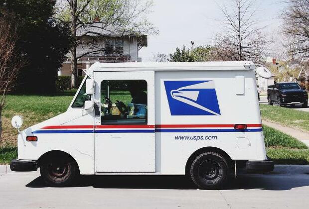 Trump looks to privatize US Postal Service, Washington Post reports