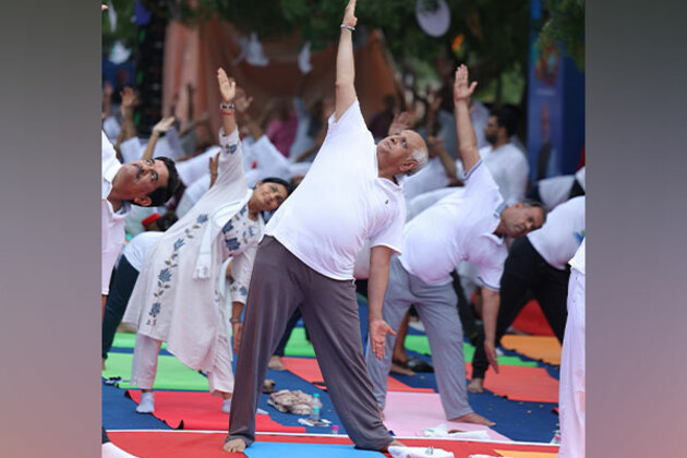 International Yoga Day celebrated at Sharmistha Lake in Vadnagar; hometown of PM Modi