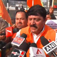 J-K: Shiv Sena (UBT) protests in Jammu against "killing of Hindus" in Bangladesh
