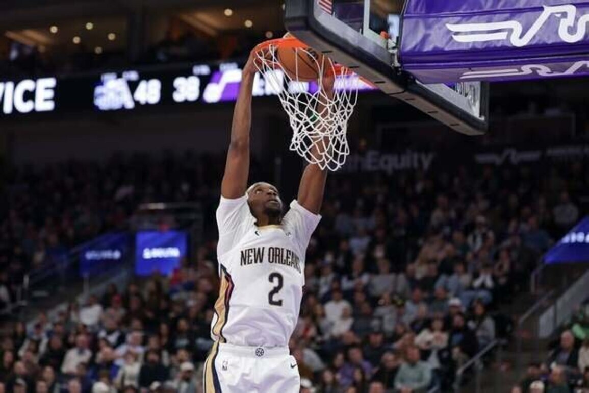 Pelicans close 1st half strong to beat Jazz for 4th straight win