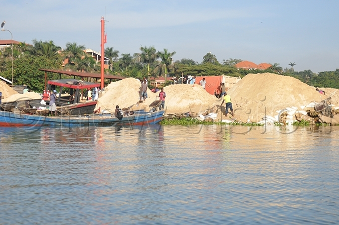 and mining is common on the shores of ake ictoria hoto by lfred chwo