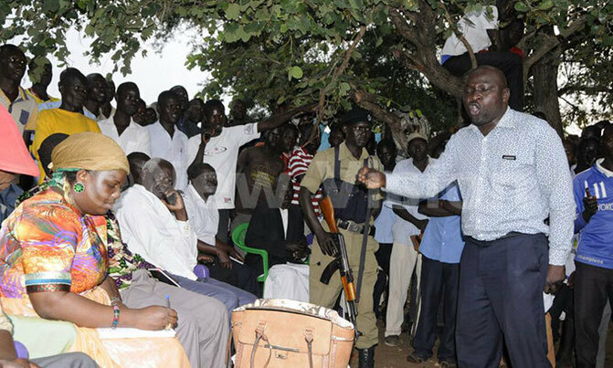 Lands minister meets opposition over land Lands minister meets opposition over land