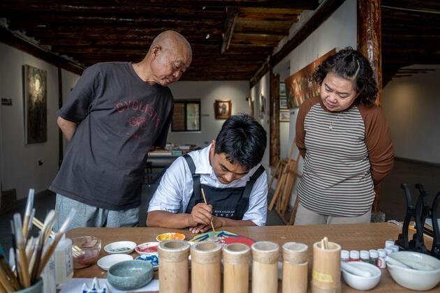Silver economy shows new era of vibrant aging in southwest China