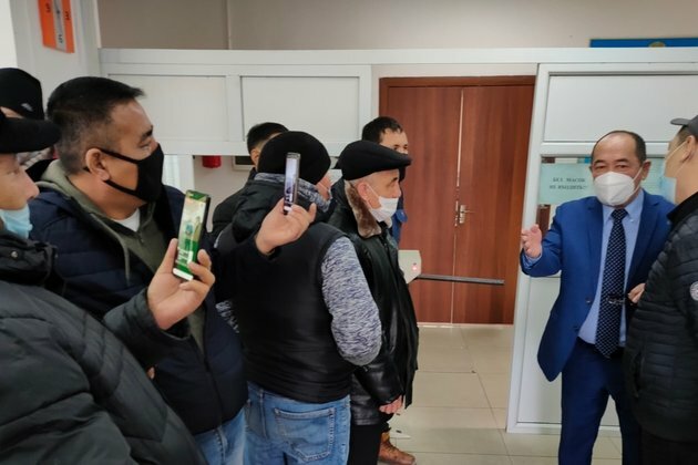 Kazakh Activist Goes On Trial For Ties With Banned Opposition Group