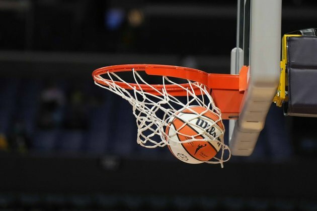 Mystics edge Lynx on late layup for first win of season