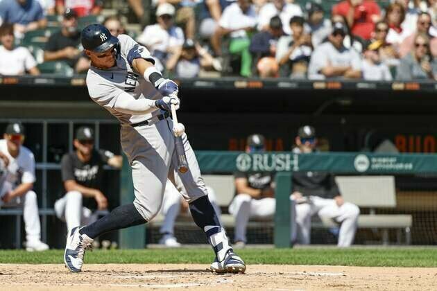 Lenyn Sosa's late homer helps White Sox snap Yankees' win streak