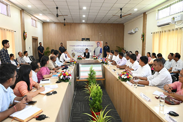 Assam CM reviews implementation of welfare schemes in Tamulpur