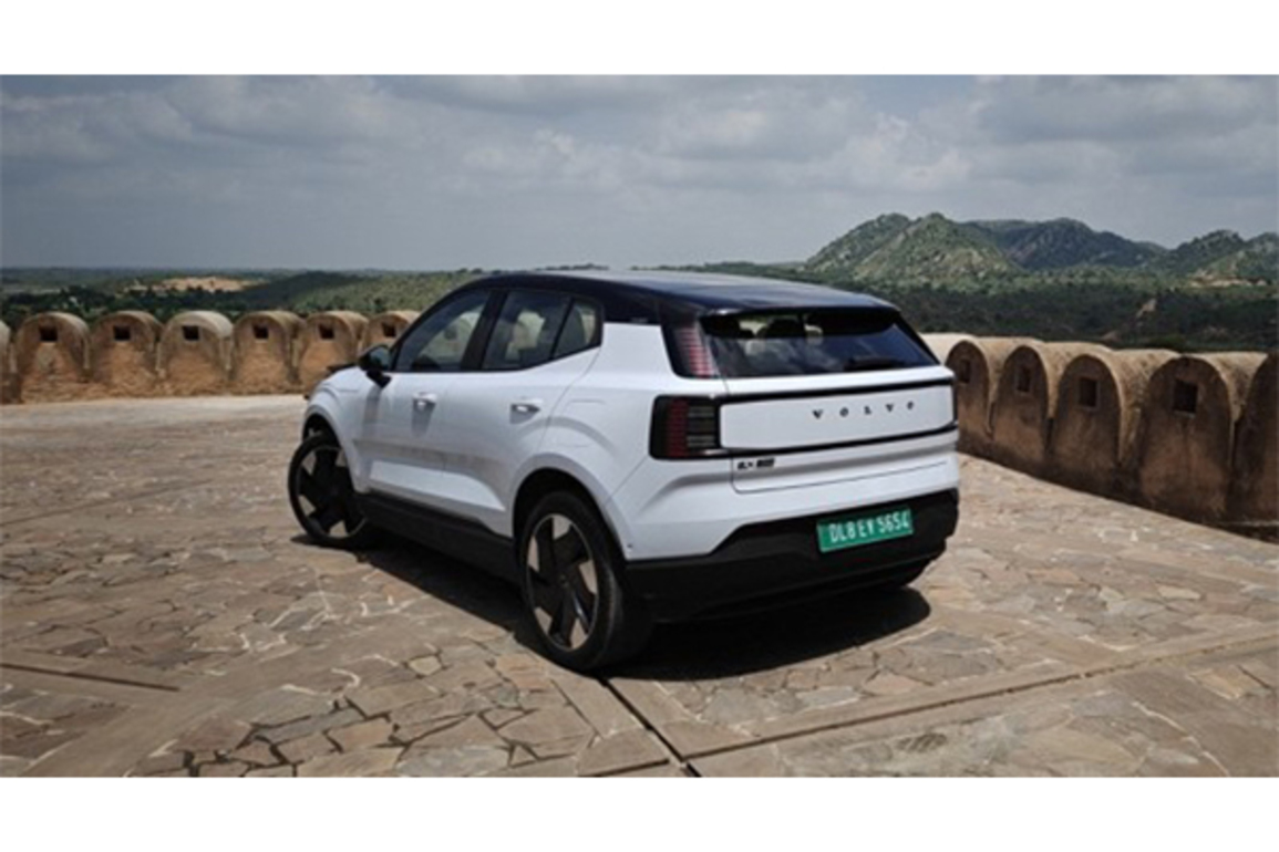 The Volvo EX30: Luxury that's not to impress others nut to express yourself