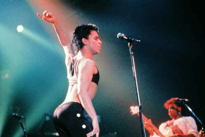  his photo taken on ugust 25 1986 shows musician rince performing onstage during his concert at the enith venue in aris op icon rince  whose pioneering brand of danceable funk made him one of musics most influential figures  died on pril 21 2016 at his compound in innesota e was 57 he announcement came just a week after the rammy and scar winner was taken to hospital with a bad bout of influenza although he made light of his health problems after the scare     