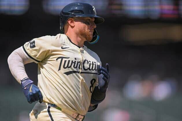 Twins reinstate C Christian Vazquez from injured list