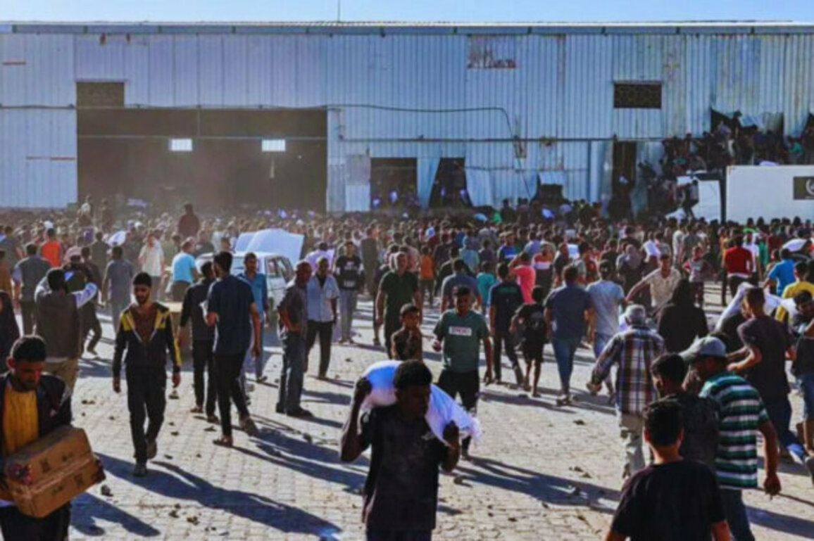 Hunger Drives Crowd to Storm UN Food Depot Amid Gazas Growing Crisis