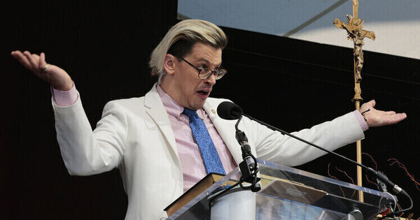 Right-wing influencer gets ICEd: Milo Yiannopoulos deported from US