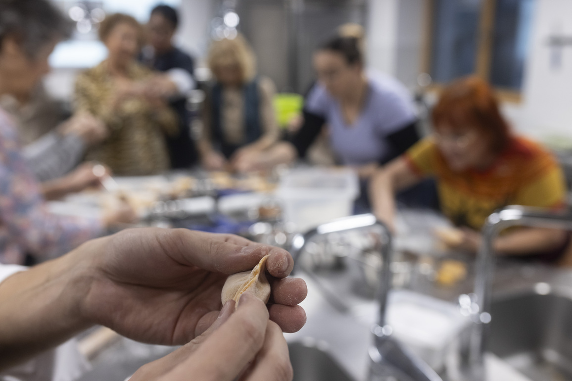 SLOVENIA-LJUBLJANA-CONFUCIUS INSTITUTE-CHINESE CUISINE CLASS