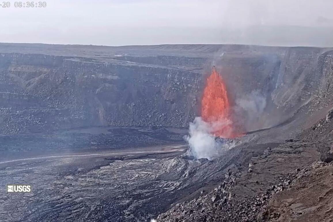 Hawaii's Kilauea volcano puts on dazzling show with lava fountains hundreds of feet high