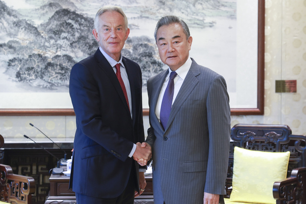 CHINA-BEIJING-WANG YI-BRITAIN-FORMER PM-MEETING (CN)