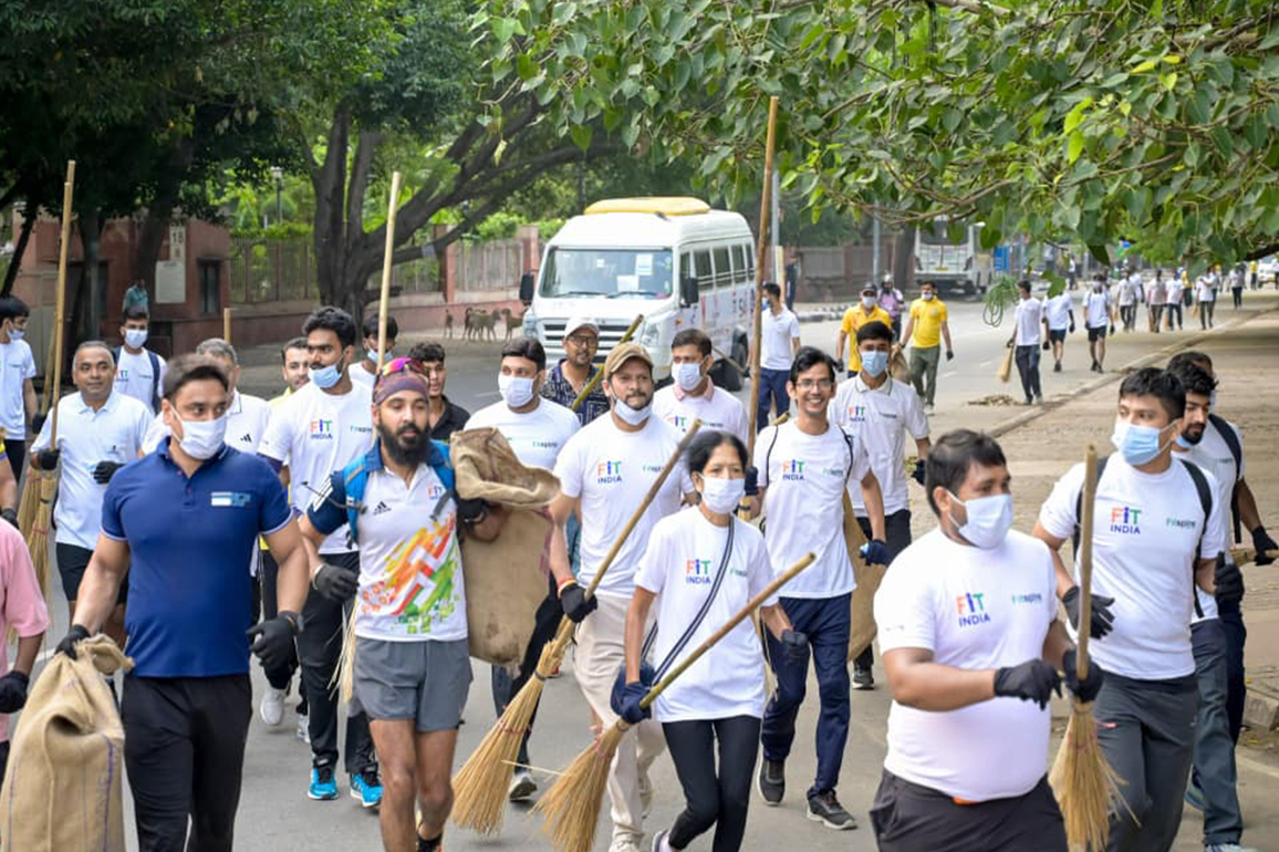 India takes pledge to end single-use plastic, keep public places litter free at nationwide Fit India Freedom Run 6.0 on Gandhi Jayanti