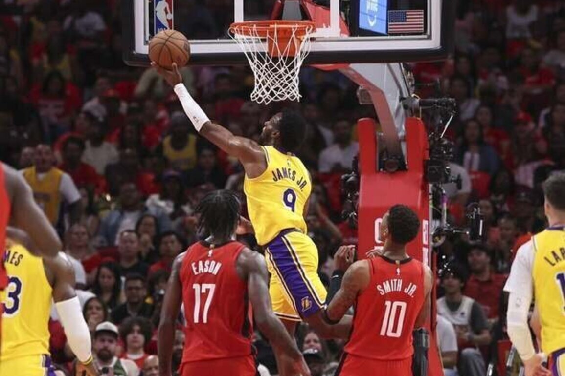 Lakers pull out OT win over Rockets, move to verge of sweep