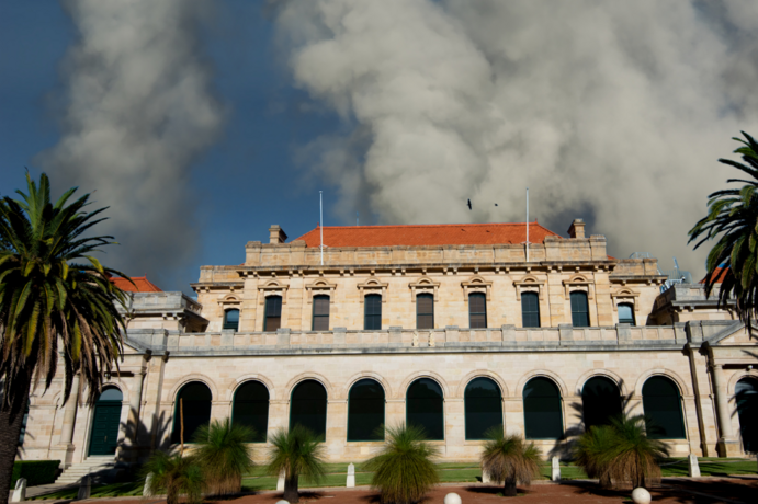 Breaking news: Environmentalists condemn WA govt as it handballs emissions assessment to Canberra