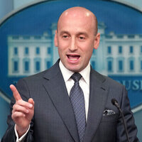 Trumps top aide doubles down on Greenland claim
