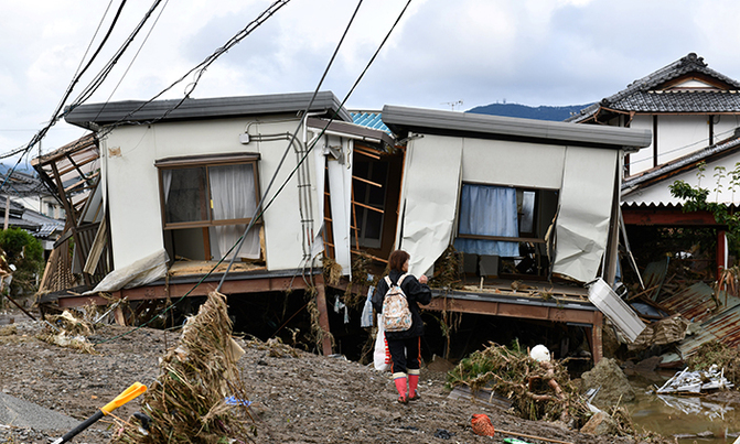 Japan rescuers still scrambling as typhoon toll nears 70 Japan rescuers still scrambling as typhoon toll nears 70