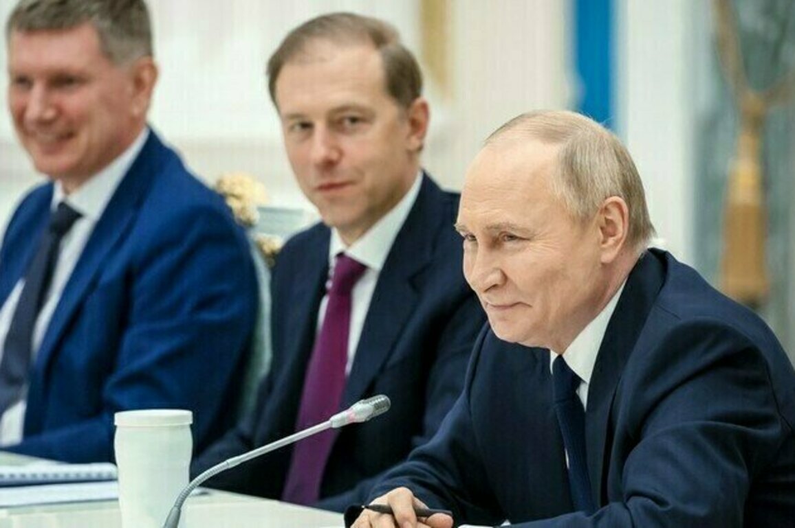 Putin hails Russias economic growth