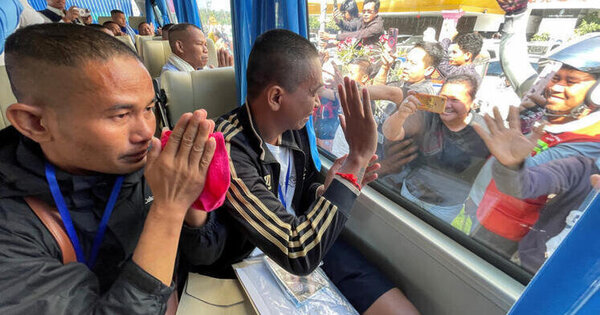 Thailand releases 18 Cambodian soldiers held since July