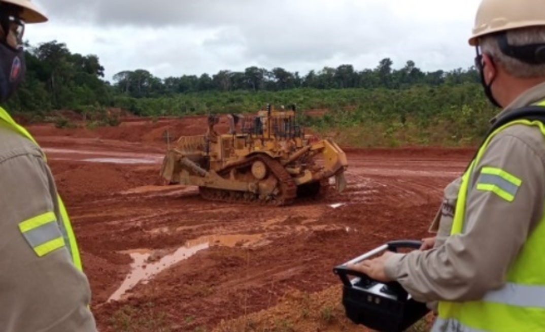 MRN testa controle remoto de equipamento