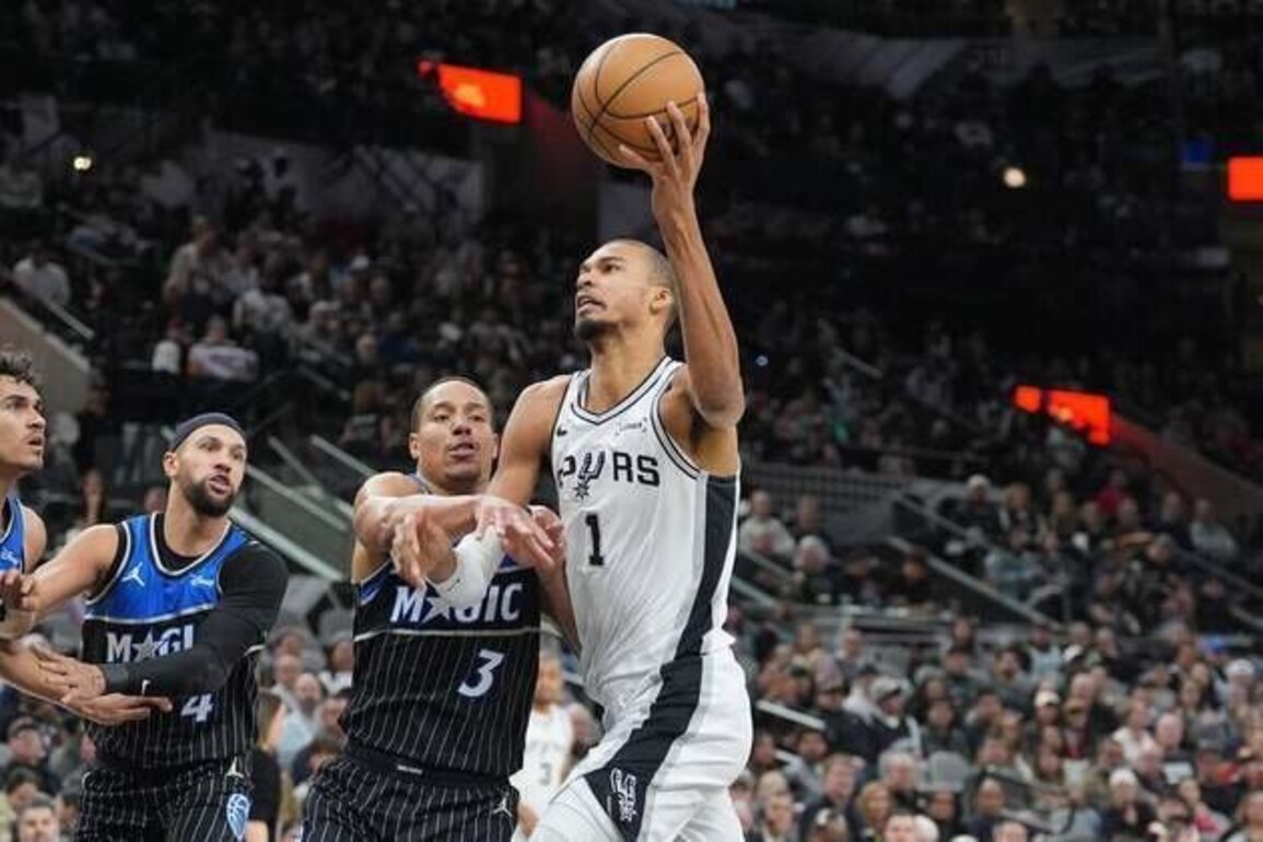 No rest, no problem for Victor Wembanyama, Spurs in win over Magic