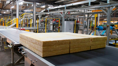 Superglass urges PM to honour £9 billion home insulation pledge