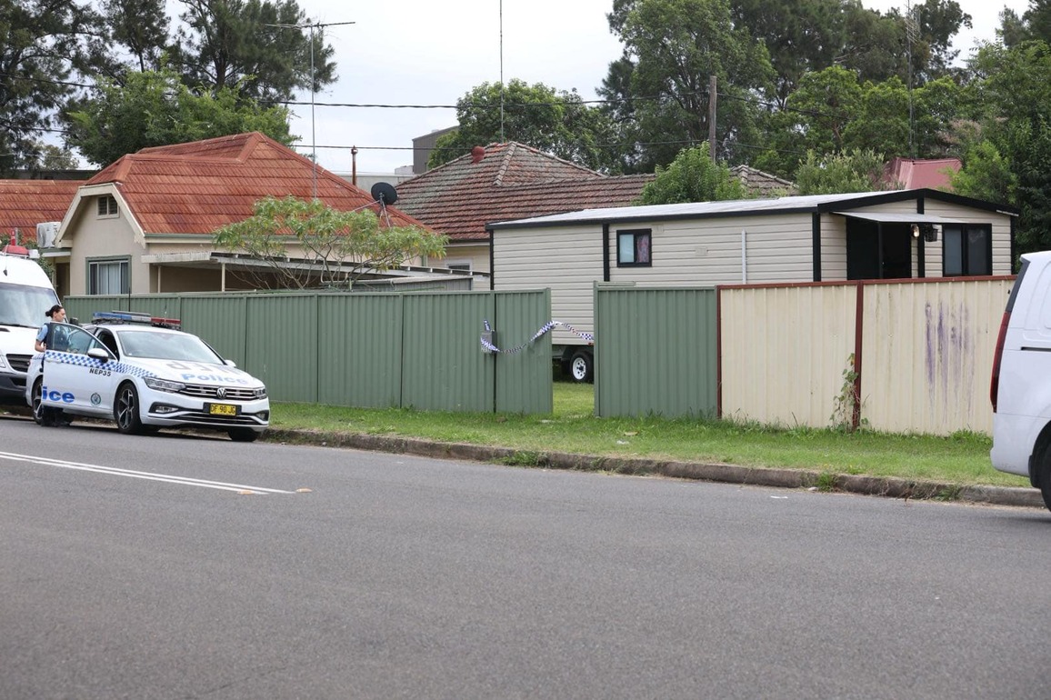 Man critical after stabbing, woman arrested  The Western Weekender