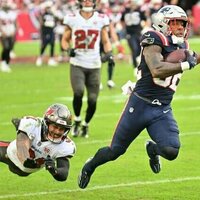 TreVeyon Henderson, Patriots run past Bucs for 7th straight victory