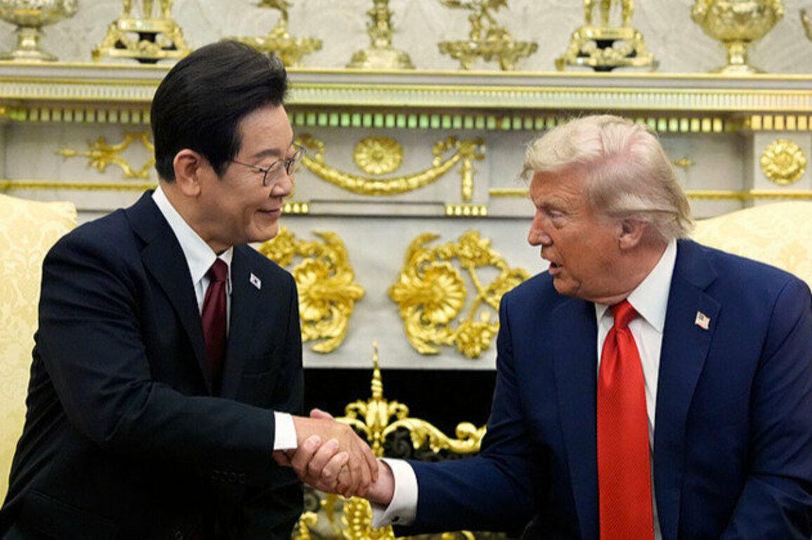 Trump says he hopes to meet Kim Jong Un at meeting with ROK's Lee